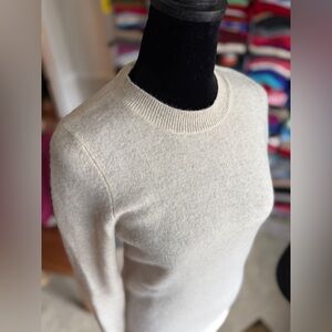 Aqua Off-White Crewneck Cashmere Sweater